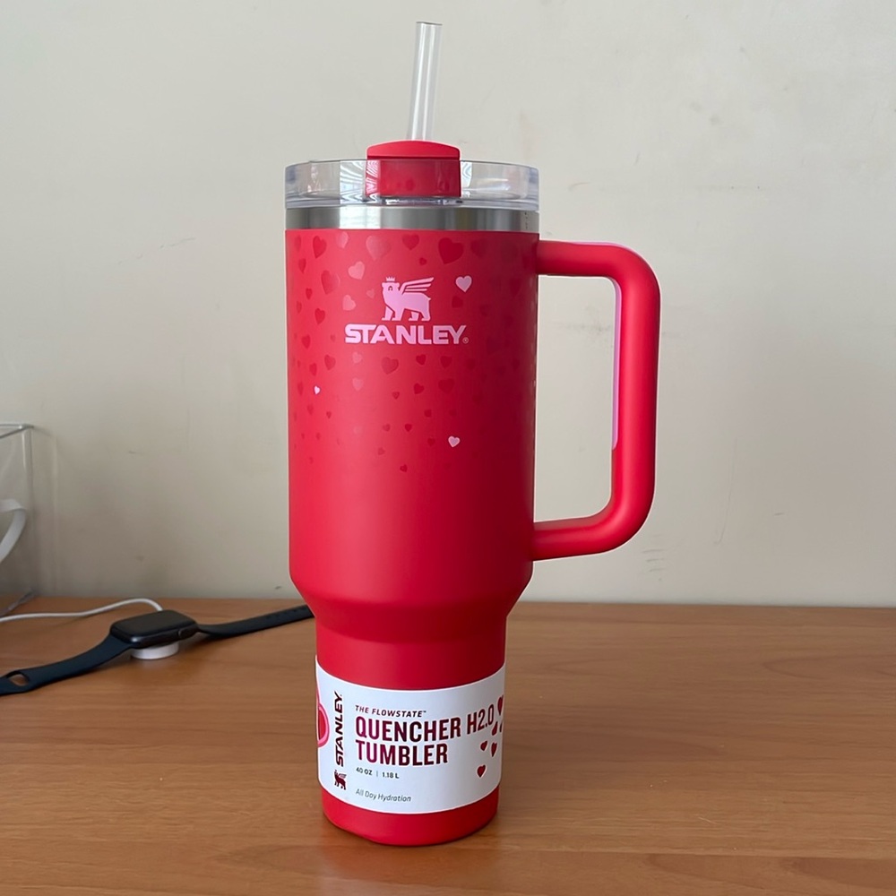 Limited edition Valentine’s Day 40 Stanley